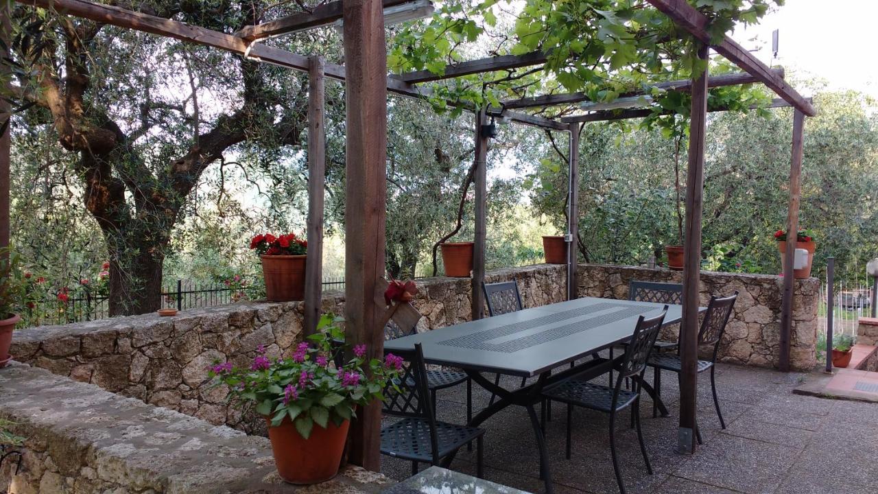 La Vie Est Belle Bed and Breakfast Finale Ligure Εξωτερικό φωτογραφία